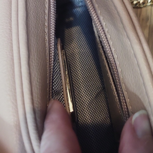 MADISON WEST Mauve/Tan Mini to Convertible Chain Crossbody Bag - Picture 8 of 15